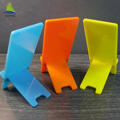 রঙিন এক্রাইলিক দোকান ডিসপ্লে Perspex এক্রাইলিক মোবাইল ফোন ধারক দেখাচ্ছে